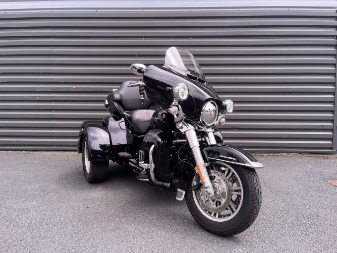 HARLEY-DAVIDSON TRIKE TRI GLIDE 1868 ULTRA 4