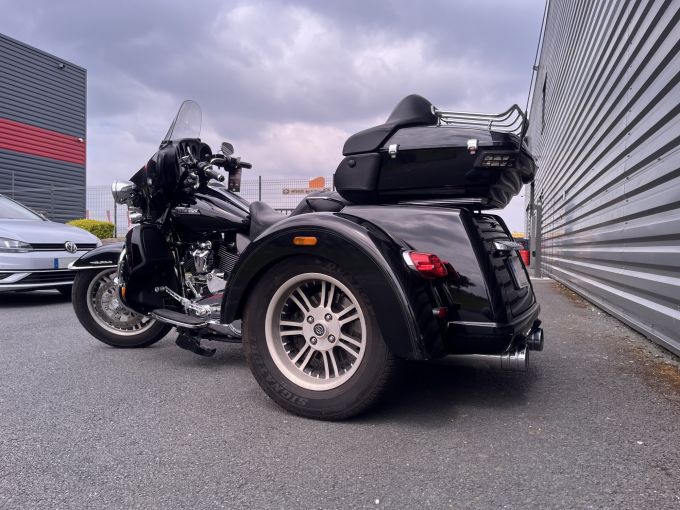 HARLEY-DAVIDSON TRIKE TRI GLIDE 1868 ULTRA 4