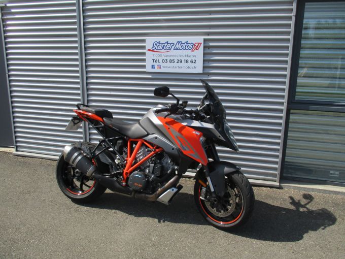 KTM 1290 SUPER DUKE GT 4