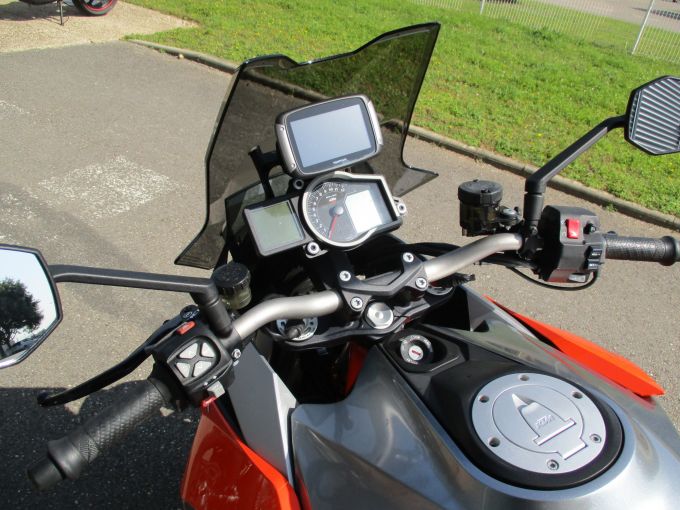 KTM 1290 SUPER DUKE GT 4