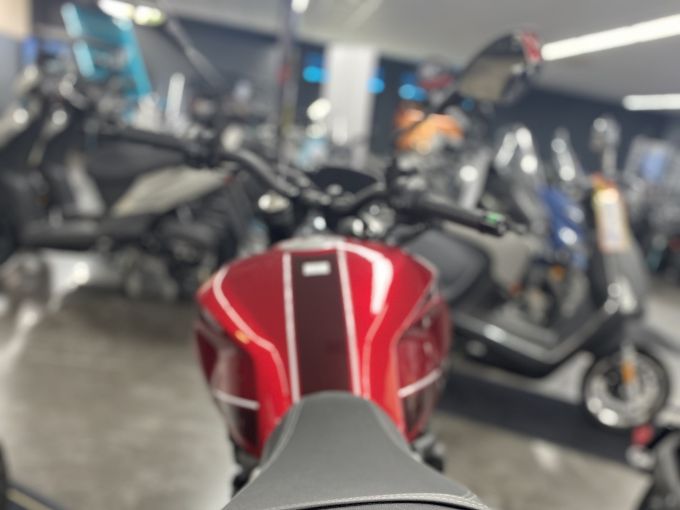 MOTO MORINI SEIEMMEZZO 612 STR 4
