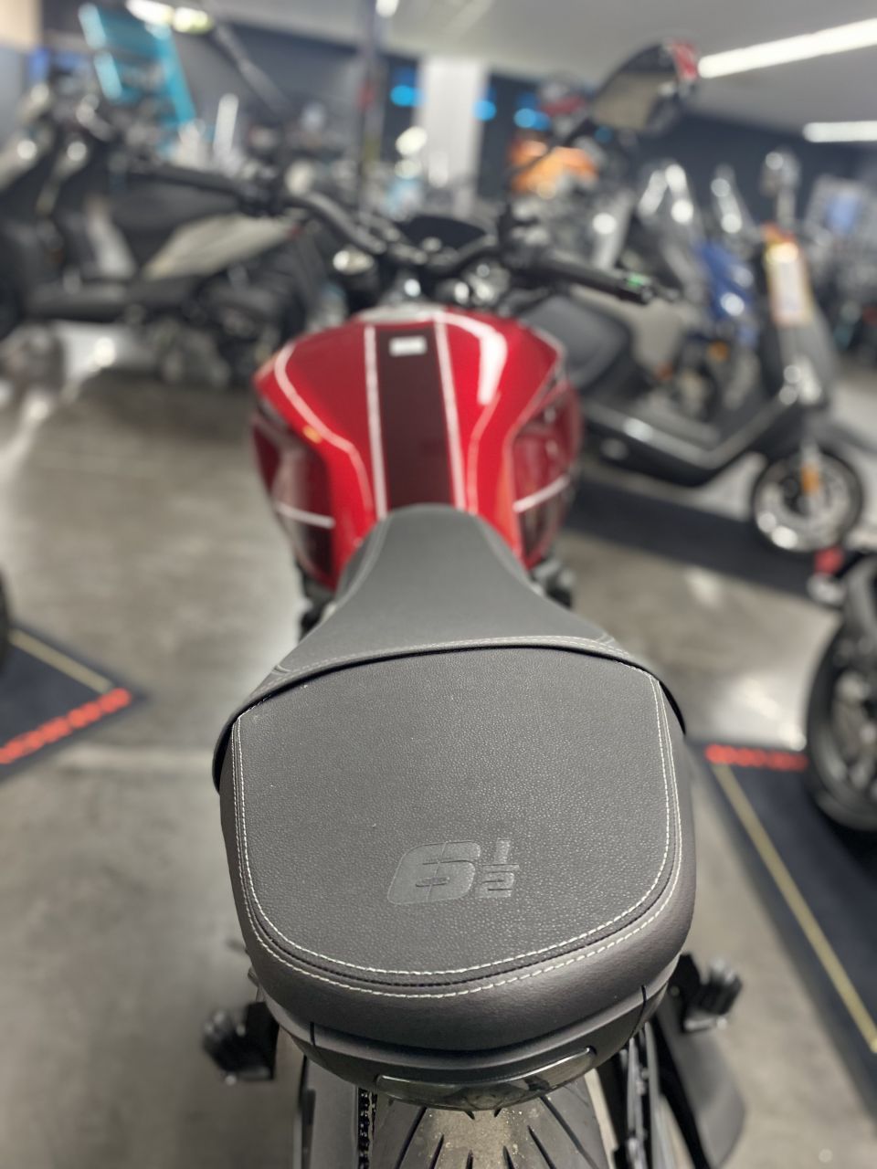 MOTO MORINI SEIEMMEZZO 612 STR 4