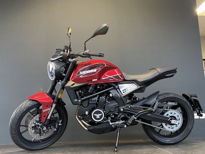 MOTO MORINI SEIEMMEZZO 612 STR 4