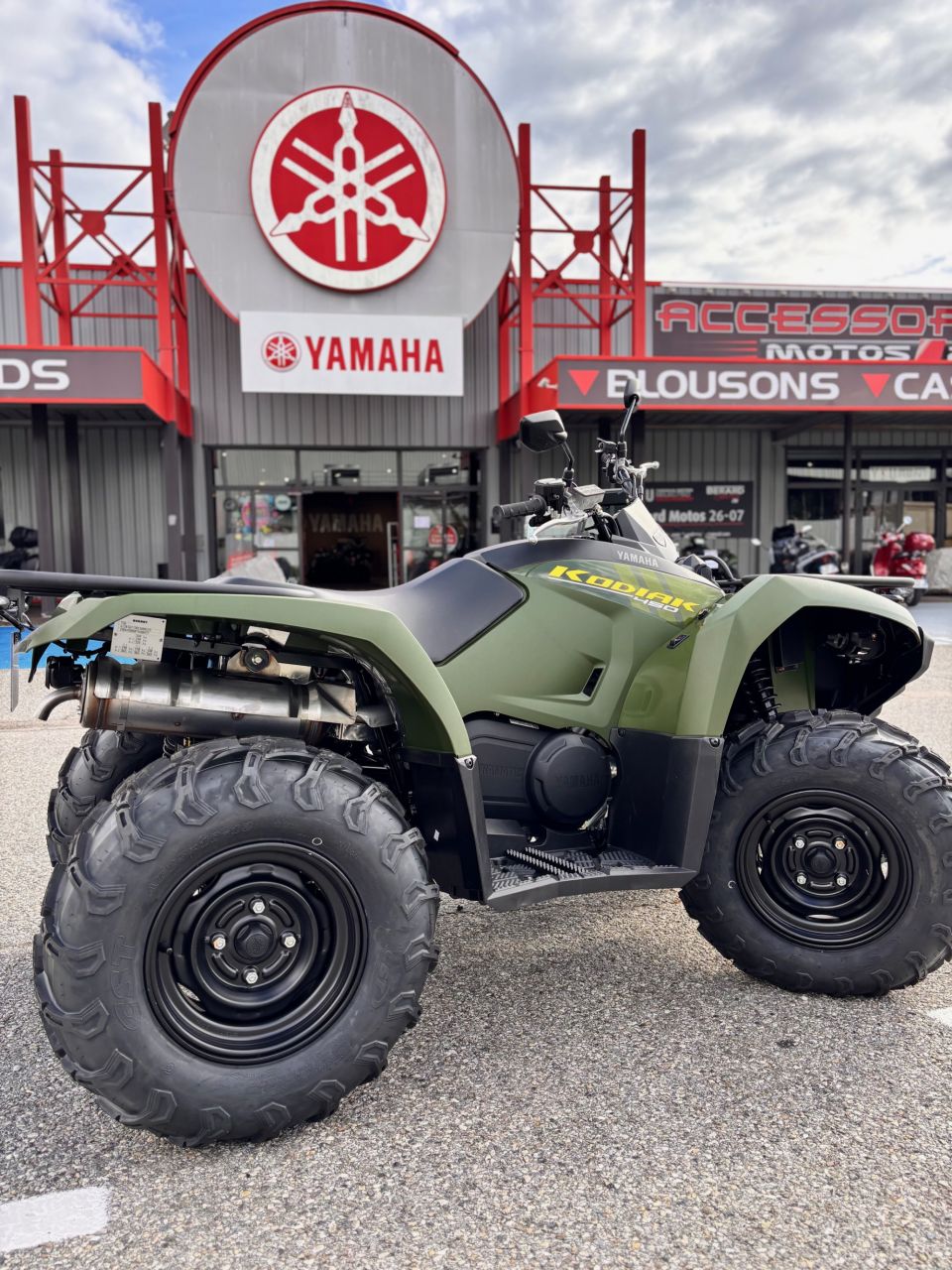 YAMAHA KODIAK 4