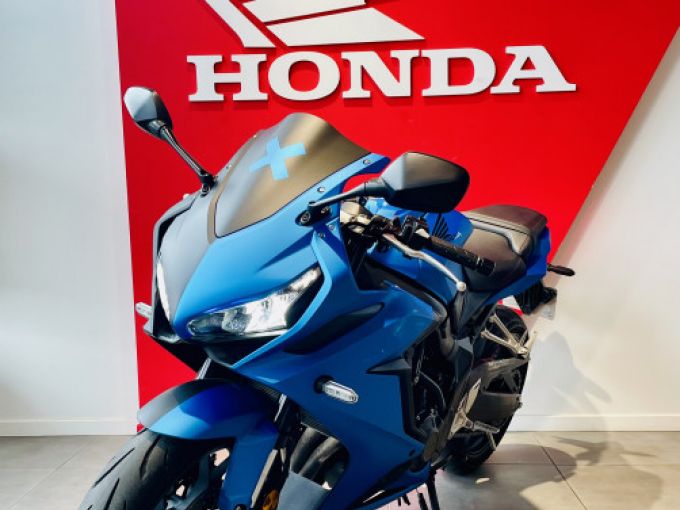 HONDA CBR650R 4