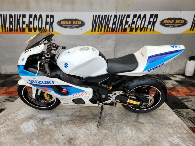 SUZUKI GSX-R 750 4