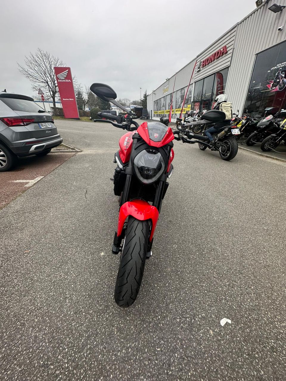 DUCATI MONSTER 900 4