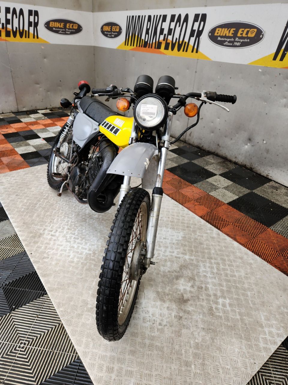 YAMAHA DT 400 4