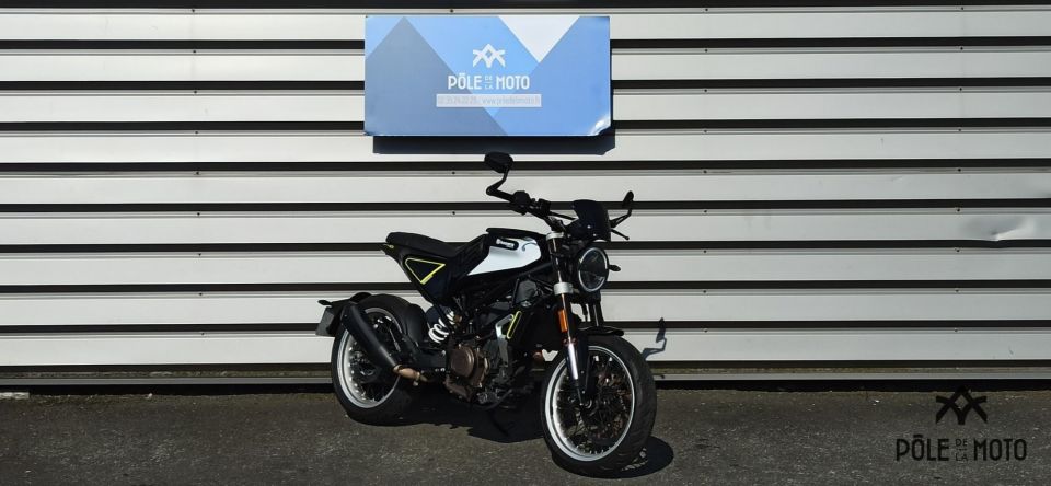 HUSQVARNA SVARTPILEN 401 4