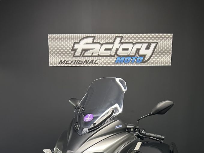 YAMAHA TRICITY 300 4