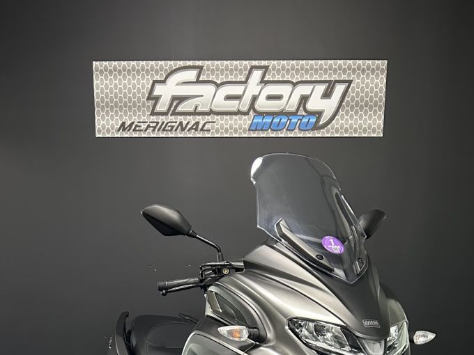 YAMAHA TRICITY 300 4