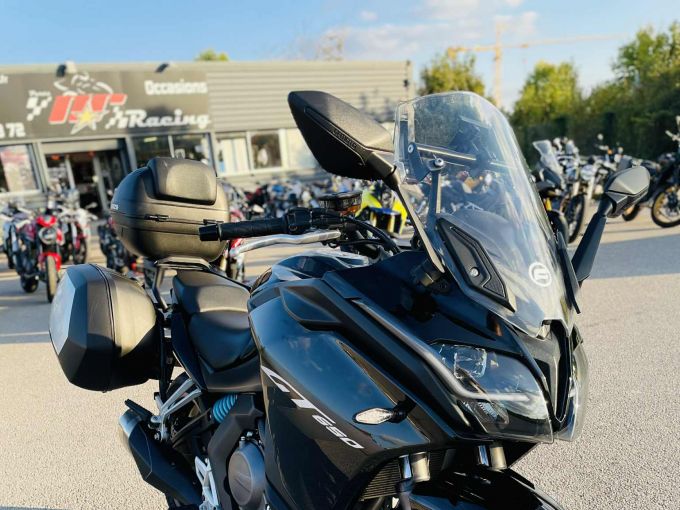 CF MOTO 650 GT 4
