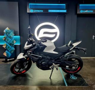 CF MOTO 450 NK - 2025