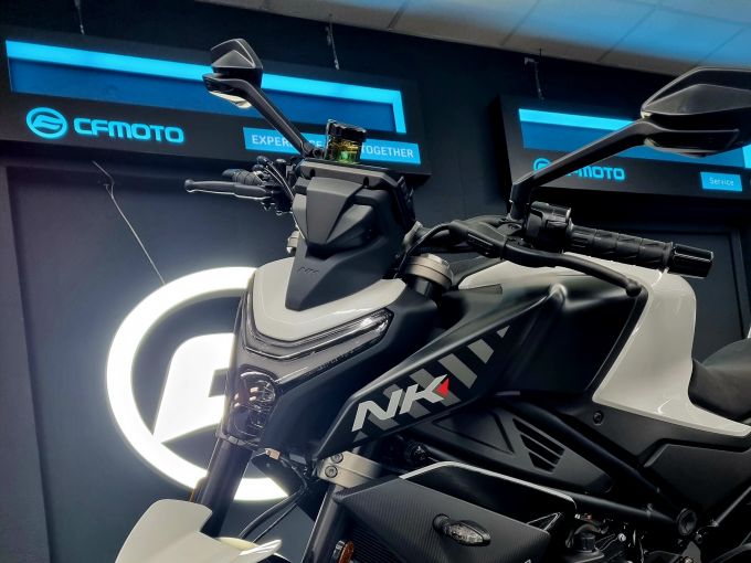 CF MOTO 450 NK 4