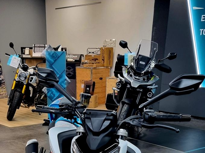 CF MOTO 450 NK 4