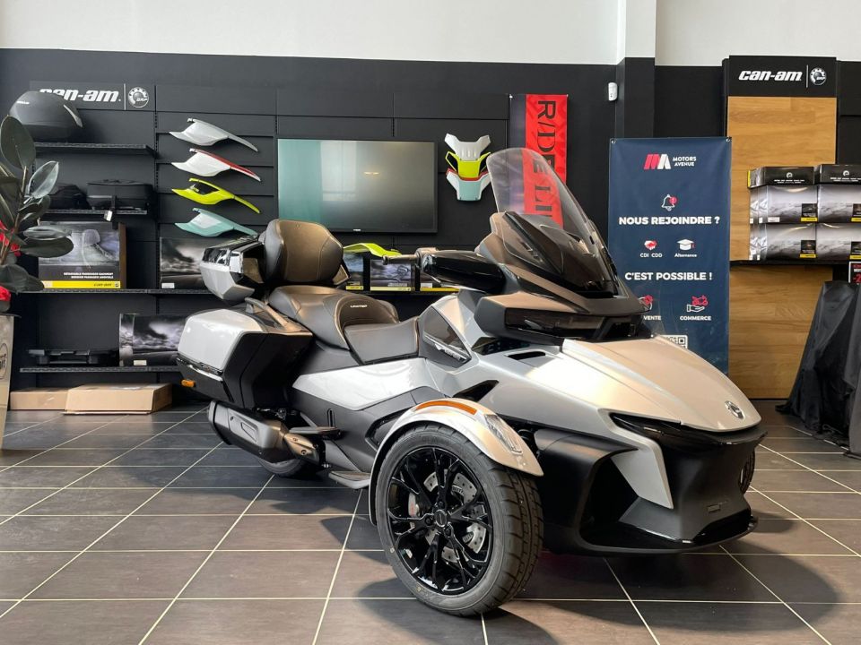 CAN-AM SPYDER RT 4
