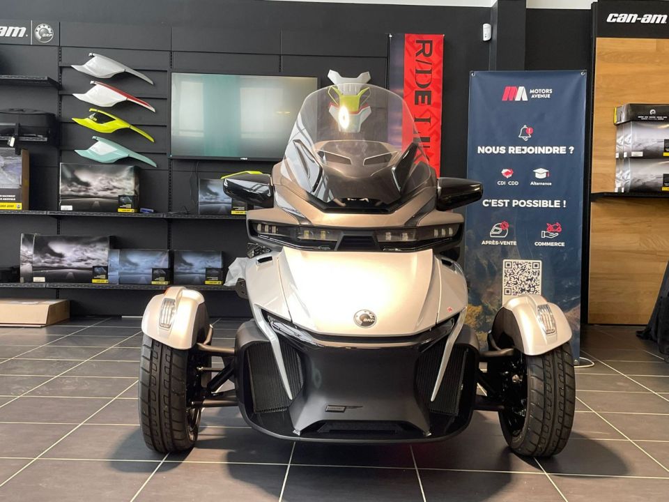 CAN-AM SPYDER RT 4