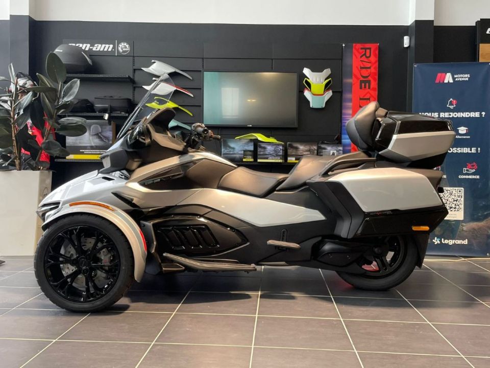 CAN-AM SPYDER RT 4