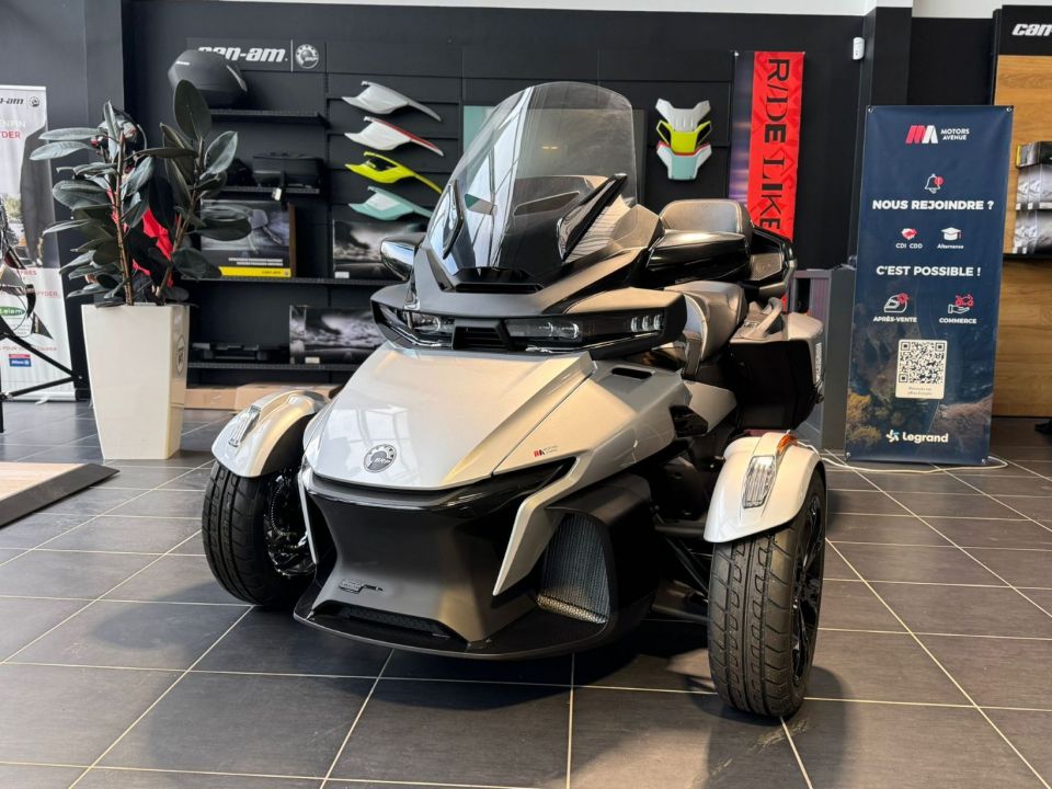 CAN-AM SPYDER RT 4
