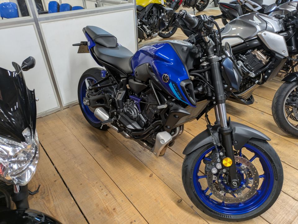 YAMAHA MT-07 (47.5CV) 4
