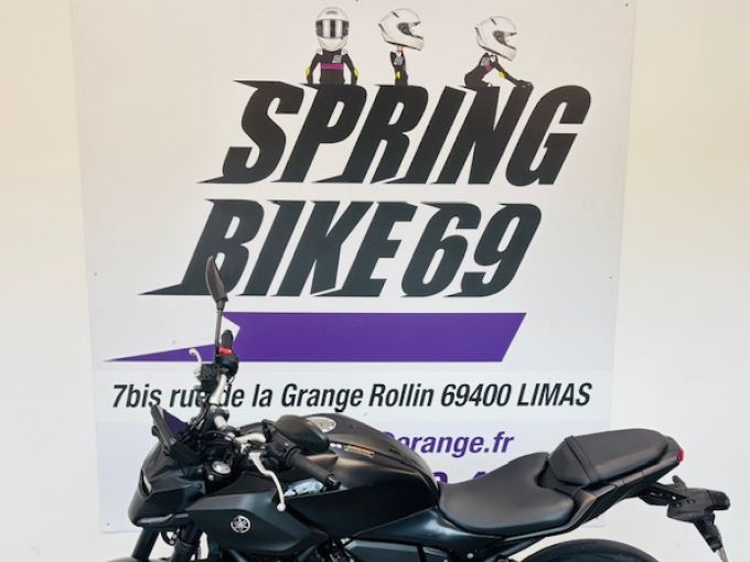 YAMAHA MT-07 (47.5CV) 4