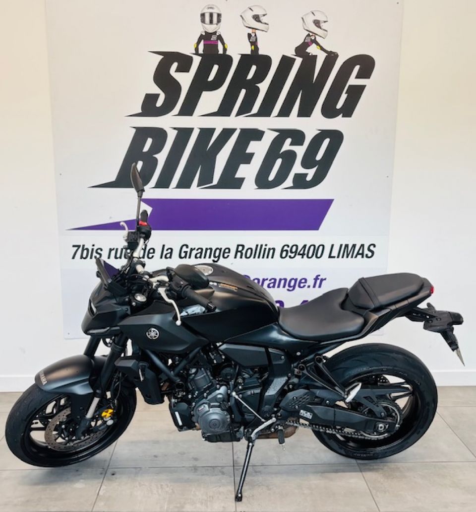 YAMAHA MT-07 (47.5CV) 4