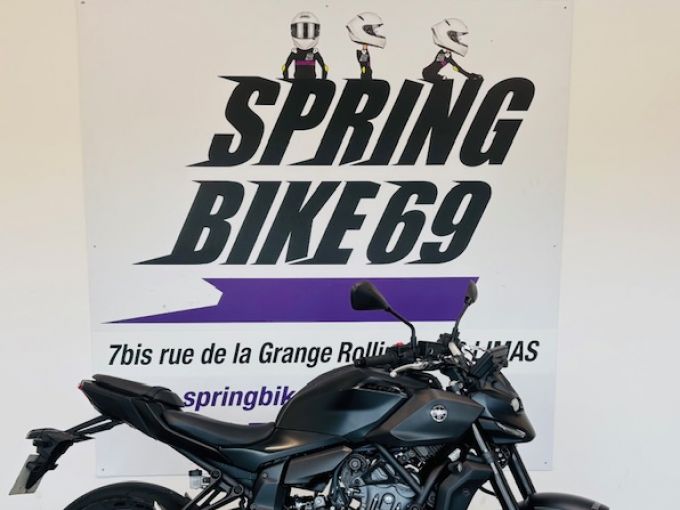 YAMAHA MT-07 (47.5CV) 4