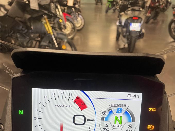 SUZUKI GSX-S 1000 GX 4