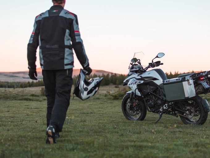 BENELLI TRK 502 X 4