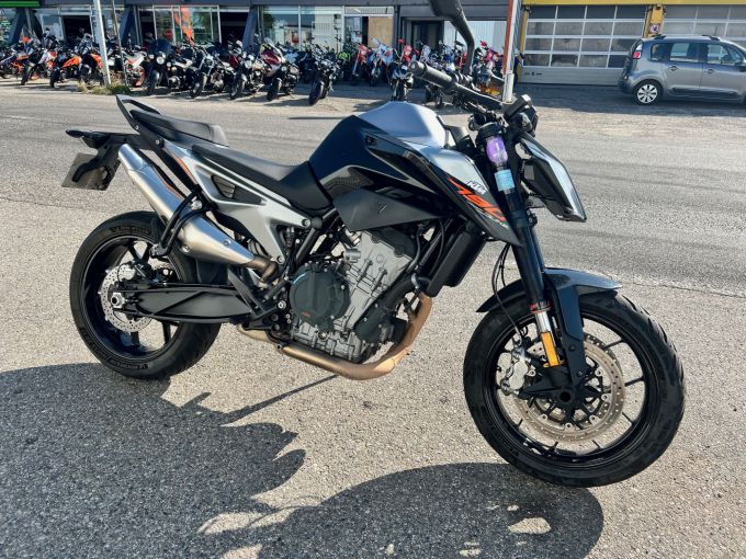 KTM 790 DUKE 4