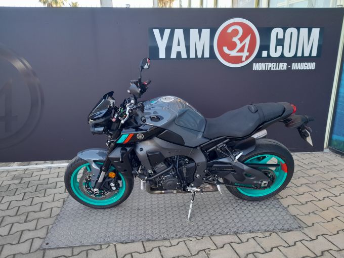 YAMAHA MT-10 4