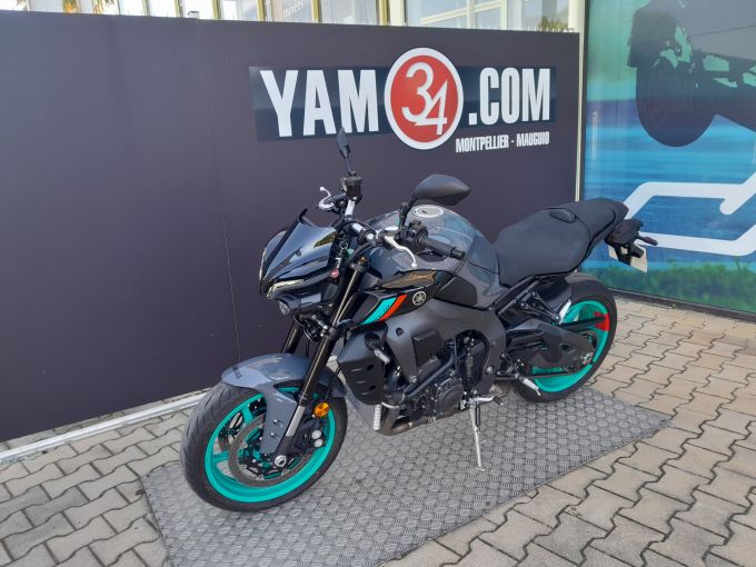 YAMAHA MT-10 4