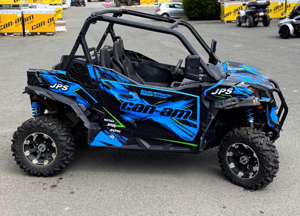 CAN-AM MAVERICK 4