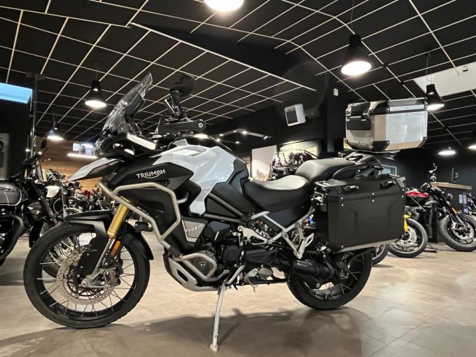 TRIUMPH TIGER 1200 RALLY EXPLORER 4