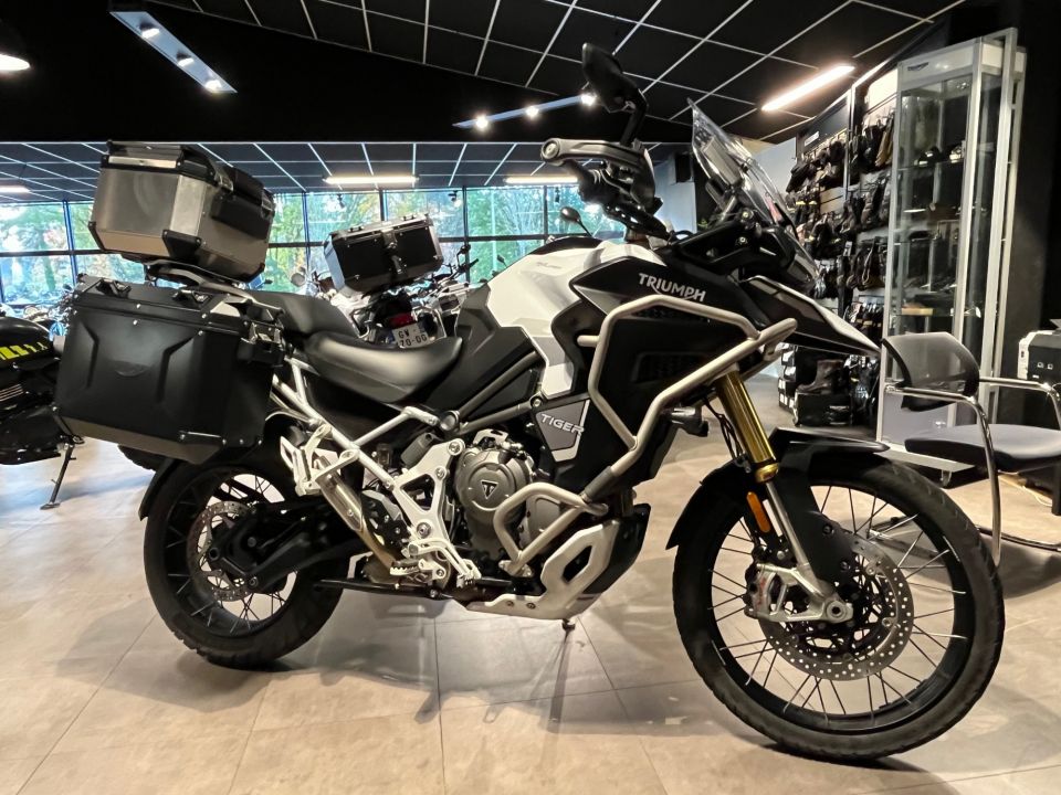 TRIUMPH TIGER 1200 RALLY EXPLORER 4