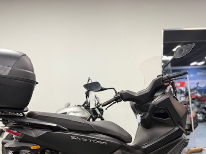KYMCO DOWNTOWN 125 4