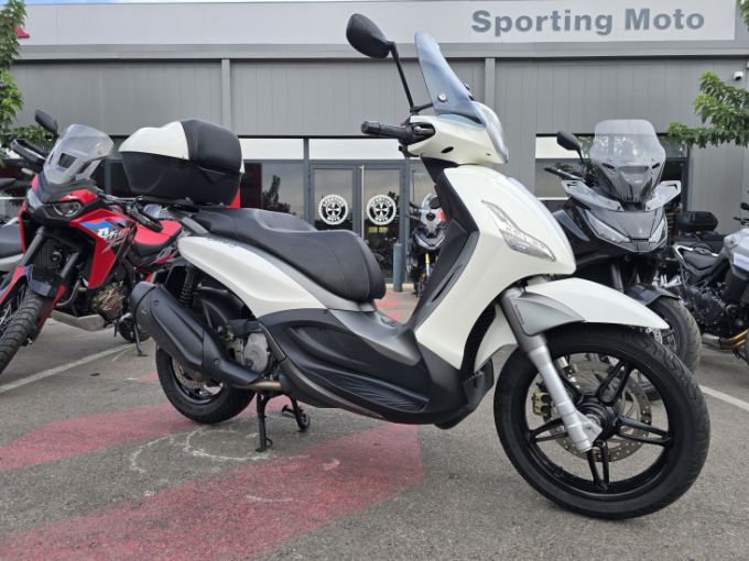 PIAGGIO BEVERLY 350 ie SPORT TOURING 4
