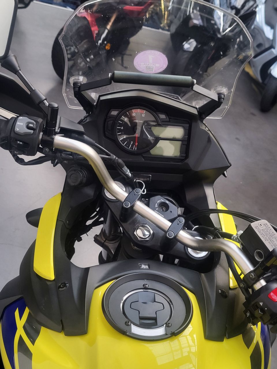 SUZUKI DL V-STROM 650XT 4