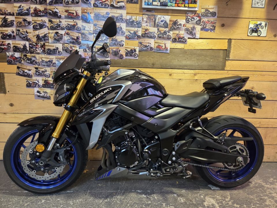 SUZUKI GSX-S 750 4