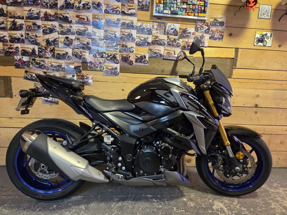SUZUKI GSX-S 750 4
