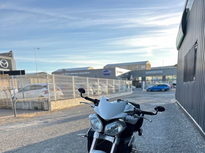 TRIUMPH SPEED TRIPLE 1050 4