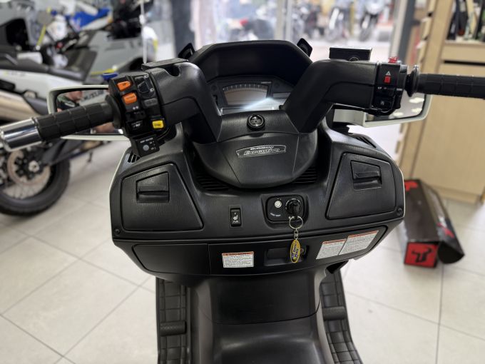 SUZUKI BURGMAN 650 4