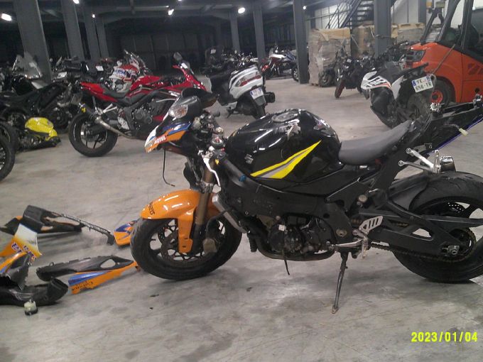 SUZUKI gsxr 1000 4