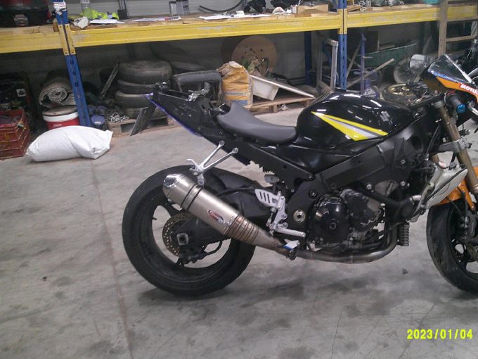 SUZUKI gsxr 1000 4