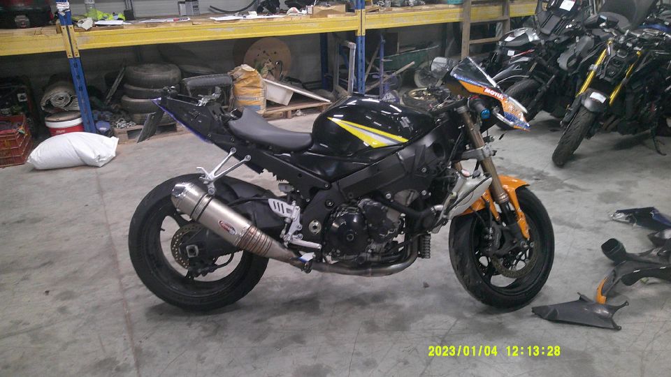 SUZUKI gsxr 1000 4