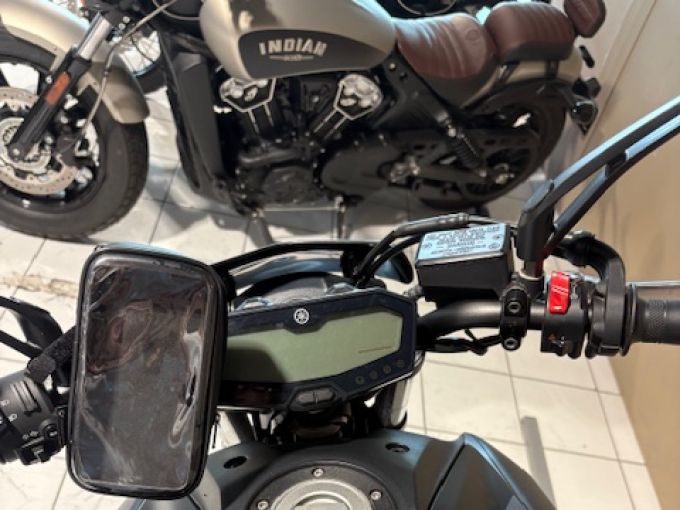 YAMAHA MT-07 4