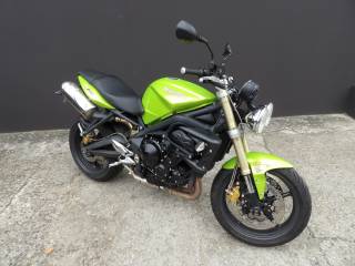 TRIUMPH STREET TRIPLE 675 - 2009
