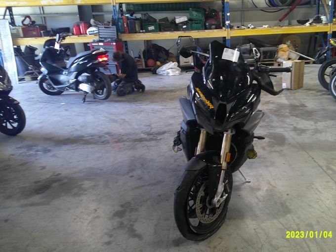 BMW S 1000 XR 4