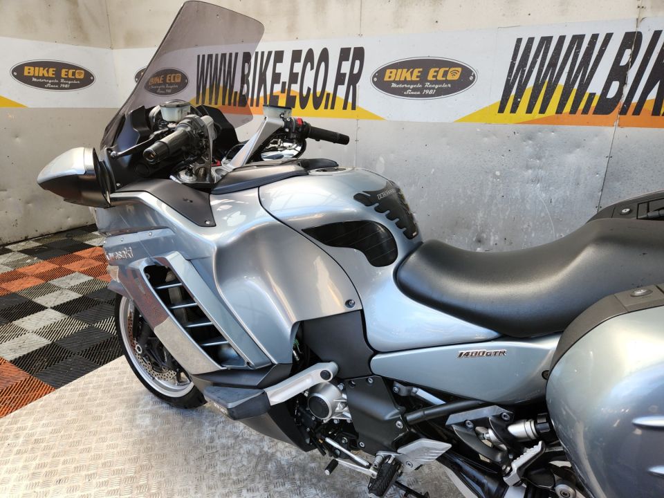 KAWASAKI GTR 1400 4