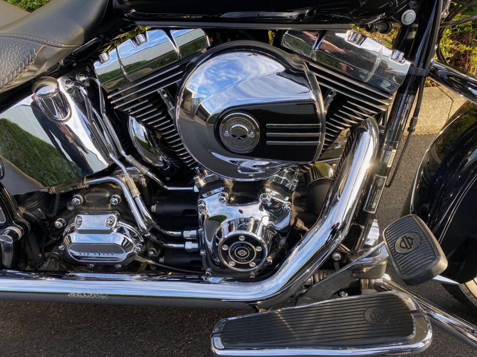 HARLEY-DAVIDSON SOFTAIL DELUXE 1690 4